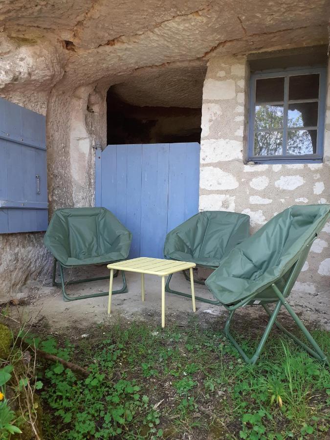 Gite Troglodyte Les Iris Villiers-sur-Loir Exterior photo